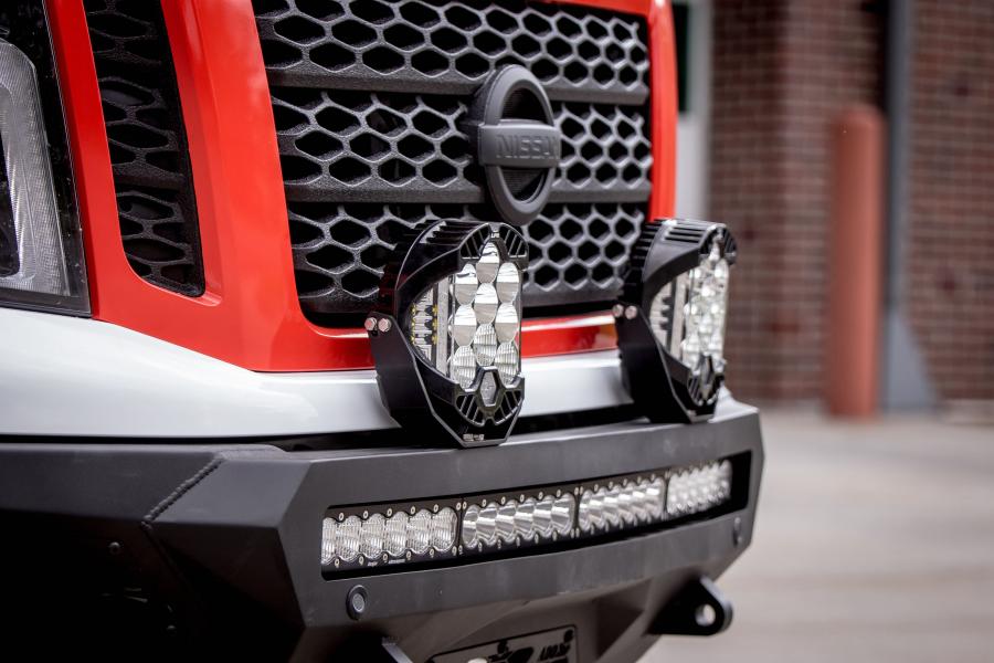 Детали экстерьера Nissan Ultimate Service Titan 2018 года  (фото 8 из 15)